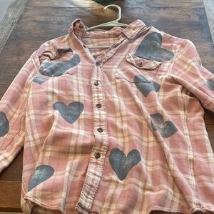 Casual Pink Plaid Button Down Shirt with Heart Accents